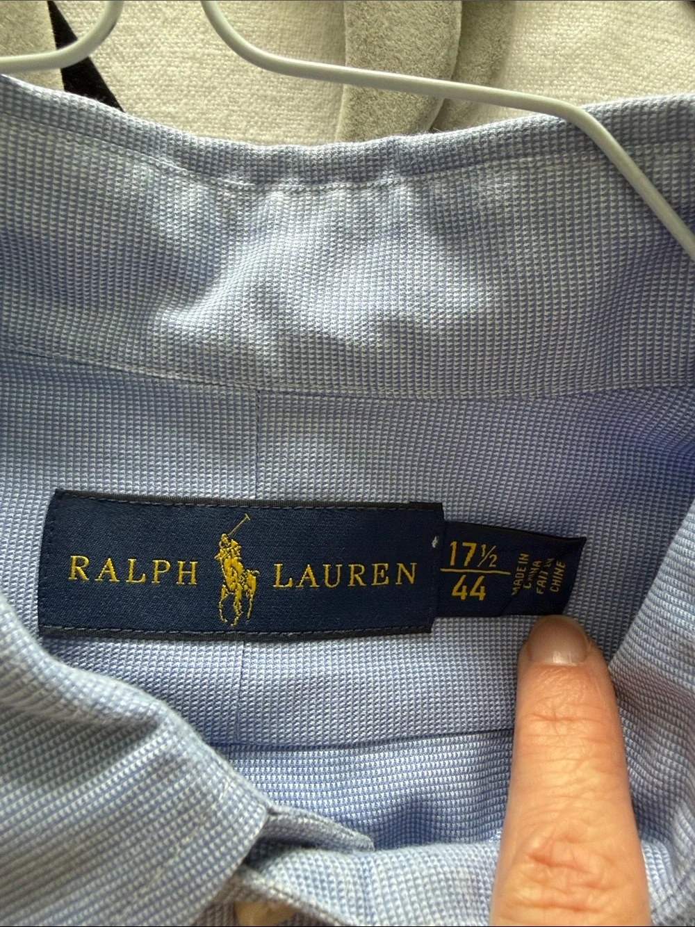 Polo by Ralph Lauren Men’s Light Blue Button-Down Oxford Shirt  17.5. 44